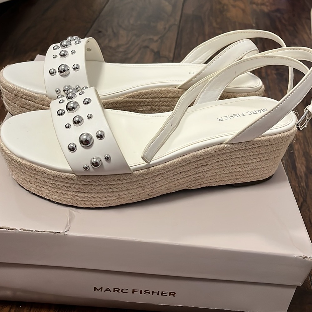 MARC FISHER JOYCE Sandal size 9 1/2